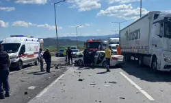 Gaziantep'te 2 tırın çarpışması sonucu 3 kişi yaralandı