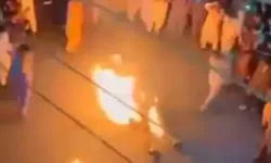 Kur'an-ı Kerim yaktığı iddia edilen adamı yakıp öldürdüler