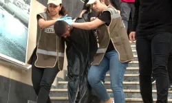 Kadın polis memurunu şehit eden zanlı adliyeye çöp poşetiyle götürüldü