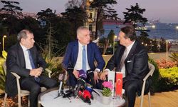 Hasan Arat, Dursun Özbek ve İbrahim Hacıosmanoğlu, açılışta bir araya geldi
