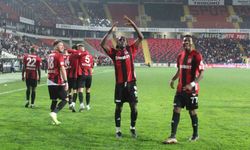 Üç Puan Üç golle geldi! Gaziantep FK: 3 - Başakşehir: 0 (Maç sonucu)