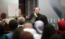 Cumhurbaşkanı Erdoğan, üniversite öğrencilerine verilen bursun 2025'te 3 bin liraya çıkarılacağını açıkladı