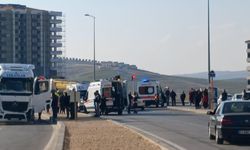 Gaziantep’te feci kaza! Öğrenci servisi ile tır çarpıştı...