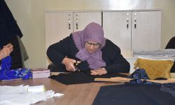 Şahinbey Belediyesi kurslarında gözleri görmeye başladı