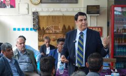 Başkan Yılmaz, Karşıyaka’da esnaf ve vatandaşlarla bir araya geldi