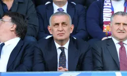 Trabzonlu gençlerin başarısı ödülsüz kalmadı! İbrahim Hacıosmanoğlu'ndan Trabzonspor U19 Takımı’na prim