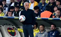 Kovuldu kovulacak! Jose Mourinho, Fenerbahçe'de 5. derbisini de galip bitiremedi