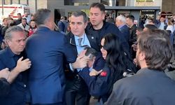 CHP Genel Başkanı Özgür Özel’e saldıran zanlı, Asayiş Şube Müdürlüğü’ne götürüldü
