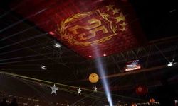 Galatasaraylı futbolcular şampiyonluğu marşlar ve şarkılarla kutladı