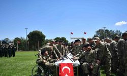 Gaziantep’te 95 özel ihtiyaçlı genç bir günlüğüne asker oldu
