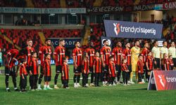 Gaziantep FK küçük şahinlerini sahaya çıkarıyor