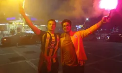 Fenerbahçeli taraftarlar, Galatasaraylılarla kutlama yaptı
