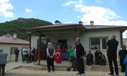 İslahiye'de 18 köy tipi kalıcı konutun anahtarları hak sahiplerine teslim edildi