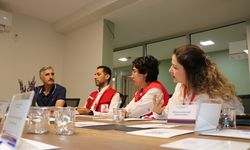 Suriye'ye dönmek isteyenlere "mihmandarlık" yapıyorlar