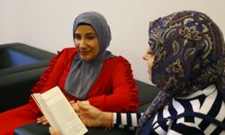 Görme engelli Rümeysa'nın dünyası okuyup-yazarak aydınlanıyor