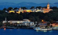 Topkapı Sarayı gece ziyaretçilerini ağırlamaya başladı