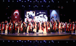 GAÜN Diş Hekimliği Fakültesi mezunları kep attı