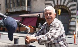 Gaziantep’te sıcaktan bunalan vatandaşlar çeşme başında serinledi