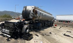 Feci Kaza! Gaziantep'te tırla tankerin çarpışması sonucu 2 kişi öldü
