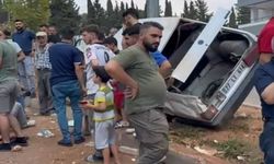 Gaziantep'te Otomobil refüjdeki aydınlatma direğine çarptı: 1 yaralı