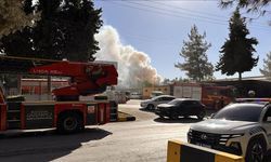 Gaziantep'te halı fabrikasında çıkan yangın söndürüldü