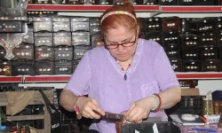 Gaziantep'te iki kadın 'erkek işi' diyenlere inat bakır ustası oldu