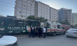 Gaziantep'te tramvayın çarptığı kişi yaralandı