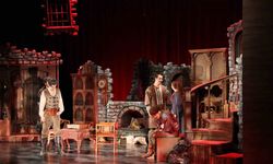 Gaziantep Büyükşehir Şehir Tiyatrosu’ndan unutulmaz prömiyer