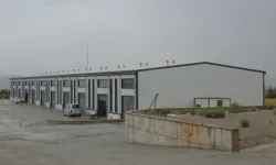 Gaziantep'te afetzede esnaf için yapılan 50 iş yeri hak sahiplerine teslim edildi