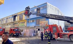 Gaziantep'te kuruyemiş imalatı yapılan işyerinde çıkan yangın söndürüldü