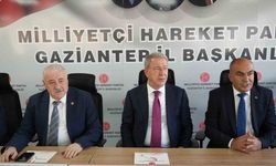 Hulusi Akar'dan MHP Gaziantep İl Başkanlığına ziyaret!