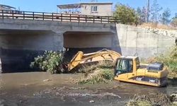Nizip'te taşkın riskine karşı önleyici temizlik!