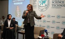 Fatma Şahin, GİBTÜ gençlik buluşmalarında öğrencilerle bir araya geldi
