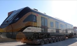 Gaziantep Büyükşehir Belediyesi'ne Dördüncü Milli Banliyö Tren Seti Teslim Edildi