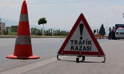 Gaziantep'te traktörle otomobilin çarpışması sonucu 2 kişi yaralandı