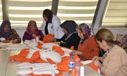 Gaziantep'te eğitim alan kadın kursiyerler lösemili çocuklara moral kaynağı oldu