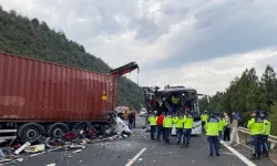 Osmaniye otobüs kazasında hayatını kaybeden 3 kişi Gaziantep'te son yolculuğuna uğurlandı