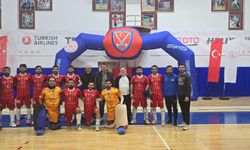 Bilekleri Bükülmüyor! Hokeyde Gaziantep derbisini Volkan Group Spor Kulübü kazandı