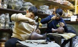 Gaziantepli Bakırcı Babasından öğrendiği mesleğini çocuklarına öğretiyor