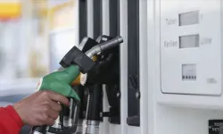 Motorine salı gününden itibaren 2 lira 40 kuruşluk zam geleceği açıklandı