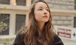 Gaziantepli Naz Ölçal’ın yeni eseri “Unutabiliyorum” rekora koşuyor