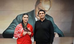 Başkan Yılmaz, Avrupa rekortmeni Büşra Çan'ı ağırladı