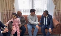 Cumhurbaşkanı Yardımcısı Yılmaz'dan Gaziantep'te depremzede aileye ziyaret