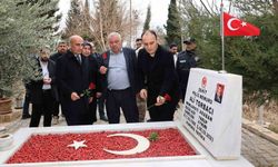 Deprem şehidi Gaziantepli polis memuru Ali Torbacı, mezarı başında anıldı