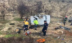 Gaziantep'te kontrolden çıkarak şarampole uçan otomobilin sürücüsü hayatını kaybetti