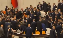 Yeni bakanların yemin töreninde TBMM'de yumruklu kavga!