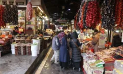 Gaziantep'te Tarihi Almacı Pazarı'nda Ramazan hazırlığı başladı