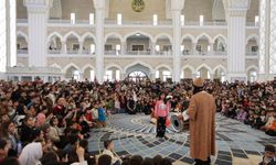 Şahinbey Millet Camii'nde çocuk sesleri
