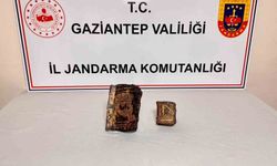 Gaziantep'te altın yazmalı 2 kitap ele geçirildi: 1 gözaltı