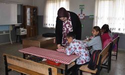Gaziantep'te köy okulunda 4 öğrencisini geleceğe hazırlıyor
